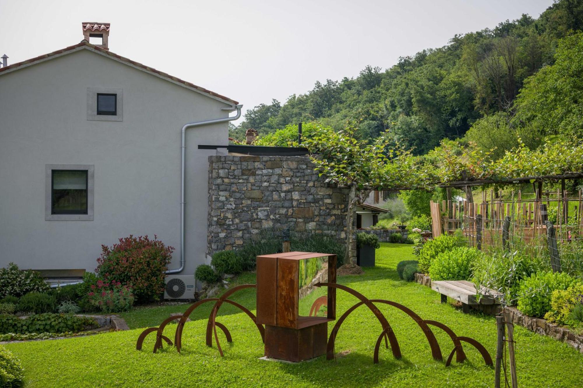 Villa Artes With Free Hot Tub & Sauna Branik Bagian luar foto