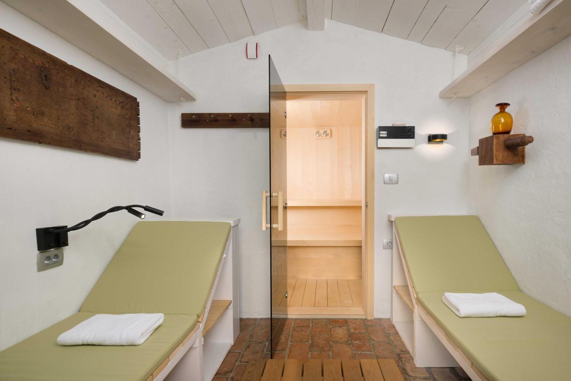 Villa Artes With Free Hot Tub & Sauna Branik Bagian luar foto